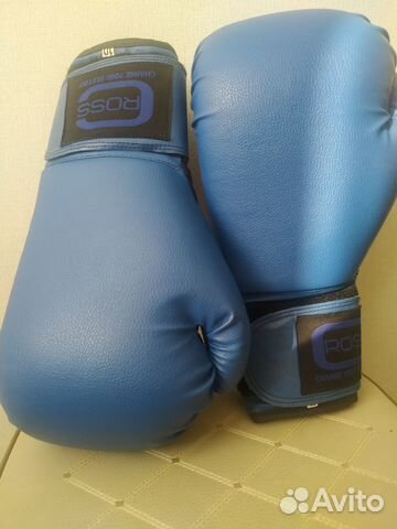 Перчатки боксерские 10 унцовые