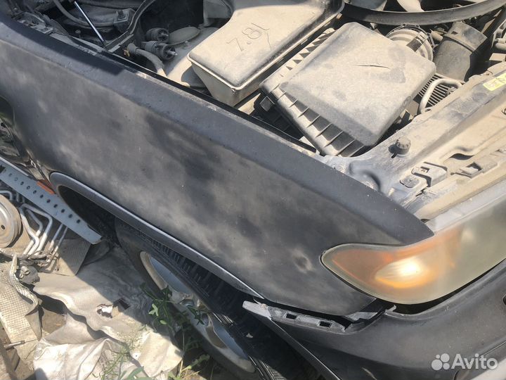 Крыло правое е53