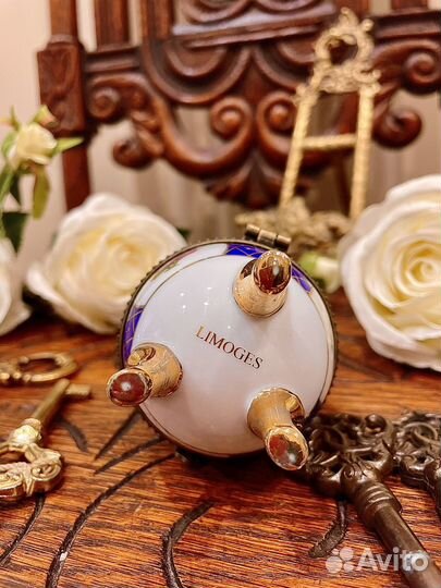 Декоративная фарфоровая шкатулка Limoges