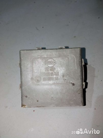 Реле стеклоочистителя Nissan primera P10