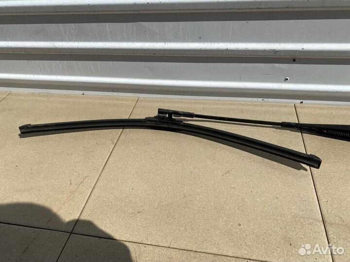 Поводок дворника левый Ford Focus 2