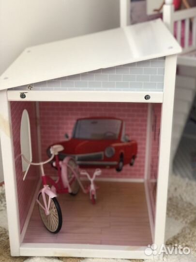Домик для кукол с мебелью