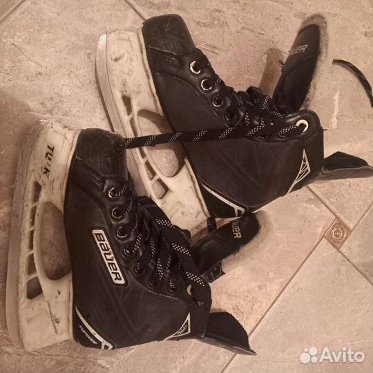 Хоккейные коньки bauer
