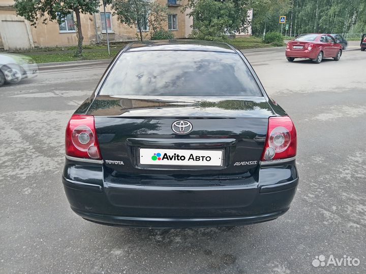 Toyota Avensis 1.8 МТ, 2008, 260 000 км