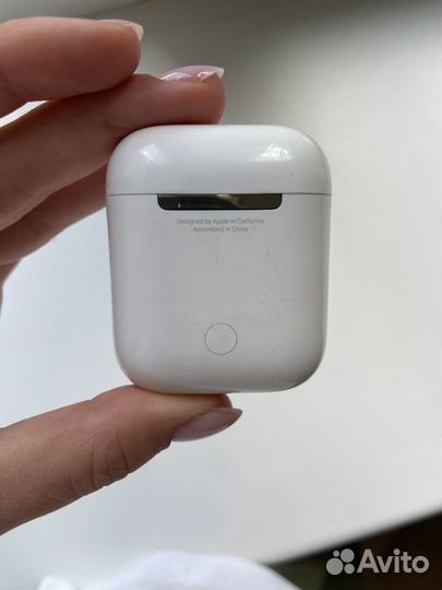 Беспроводные наушники apple airpods 1