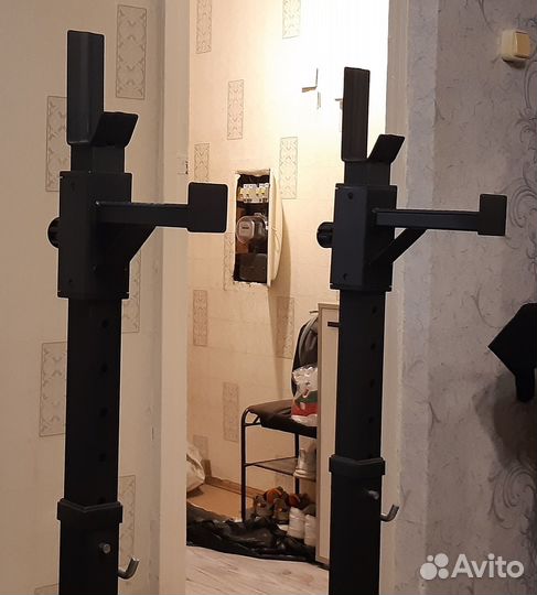 Скамья для жима со стойками