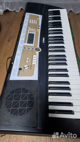 Синтезатор yamaha psr r200
