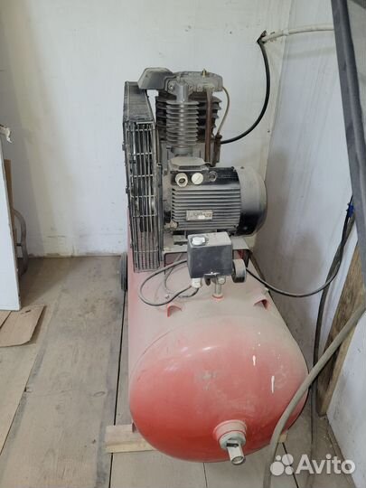 Компрессор воздушный 200 литров