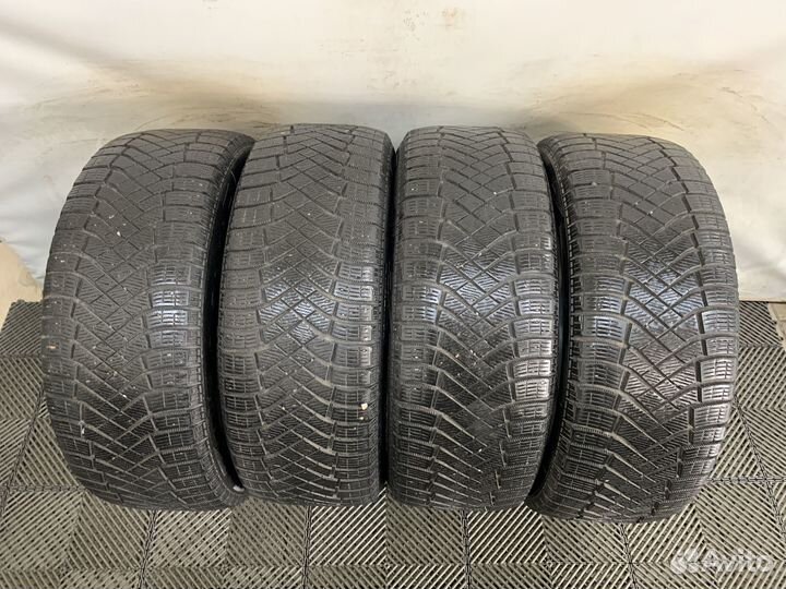 Pirelli Ice Zero FR 235/55 R18