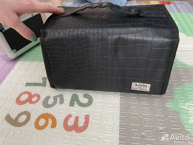 Косметичка NYX