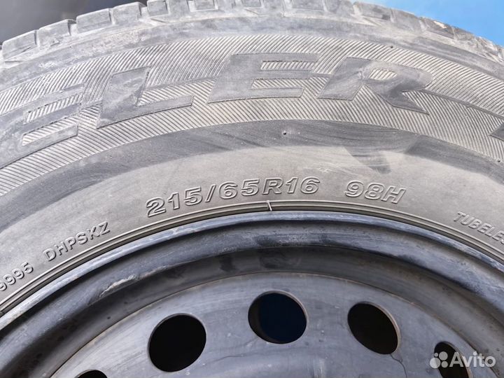 Bridgestone Dueler H/P Sport 215/65 R16 98H