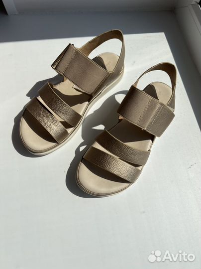 Сандали для девочки 32 р