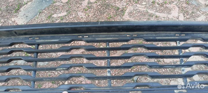 Решетка в бампер нижняя Kia Rio 3