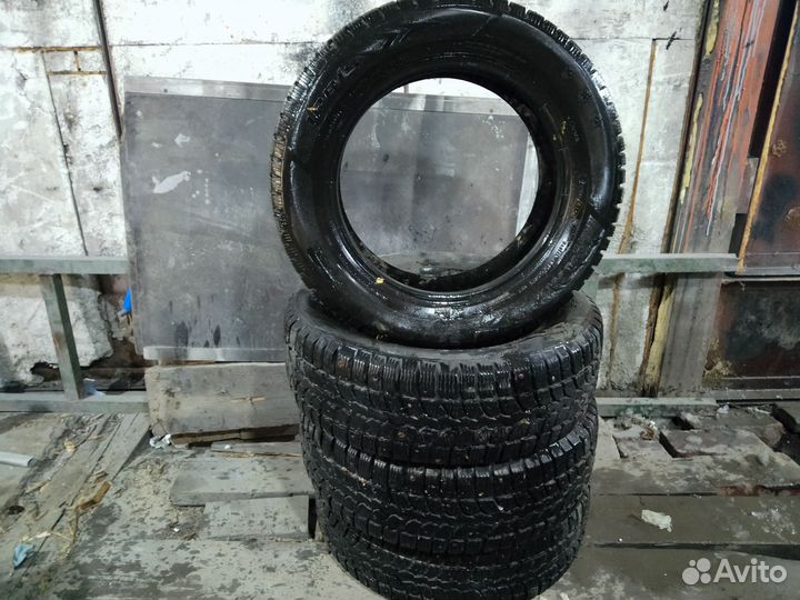 Продам комплект зимних колес