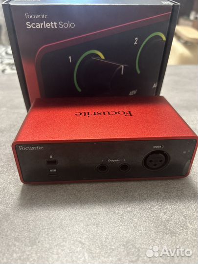 Звуковая карта Focusrite scarlett solo 4th gen