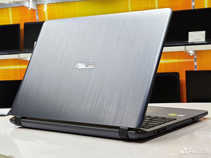 Ноутбук Asus 15.6''FullHD core i3 8GB mx110 SSD