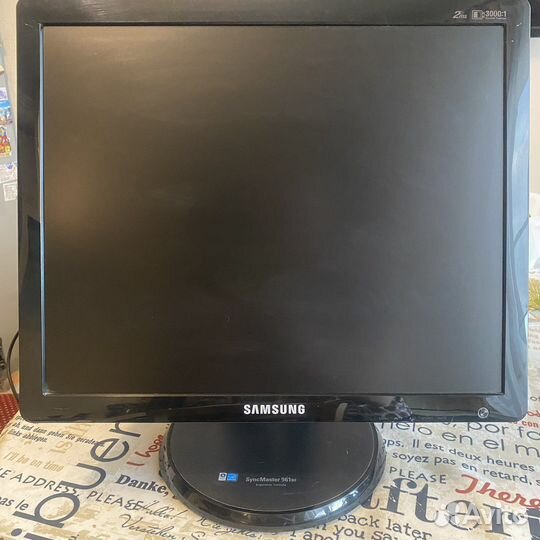 Монитор Samsung