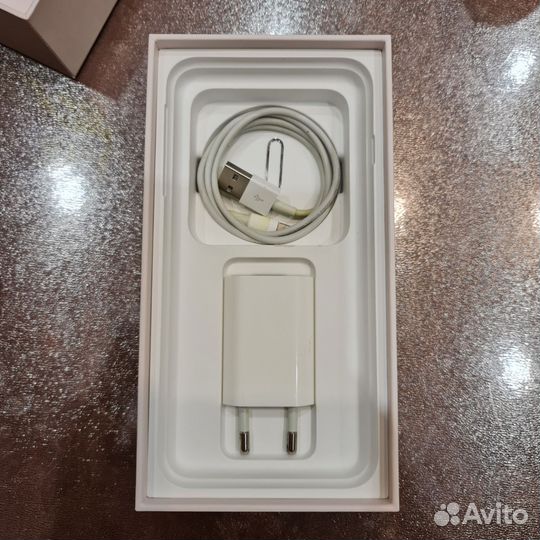 iPhone 8 Plus, 64 ГБ