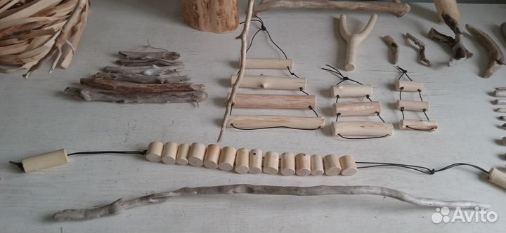 Коряжки, ветки, лоза, пенек. Морские и лесные