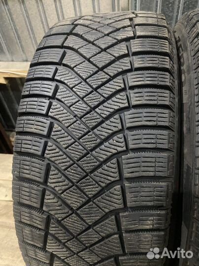 Pirelli Ice Zero FR 225/50 R17 98T