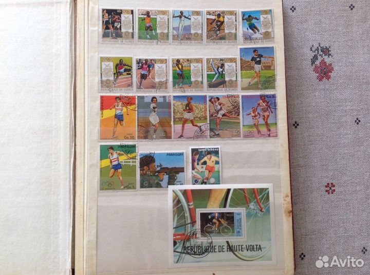 Марки коллекция в альбоме, 80-90-ые