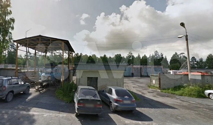 Гараж, > 30 м²