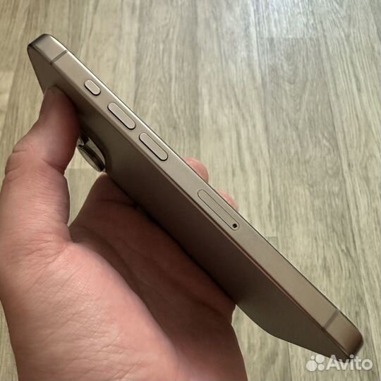 iPhone 15 Pro, 256 ГБ