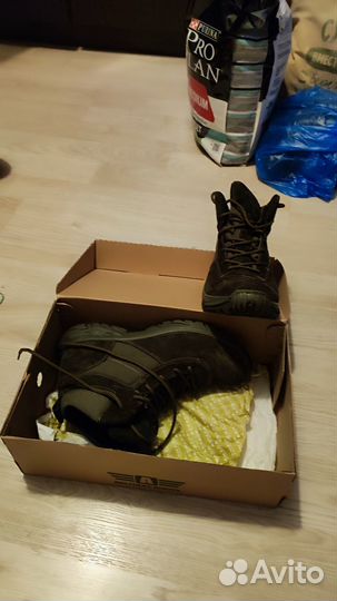 Трекинговые ботинки