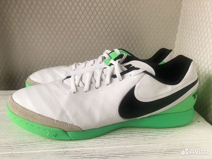 Новые бутсы для зала Nike TiempoX Genio IC US 14