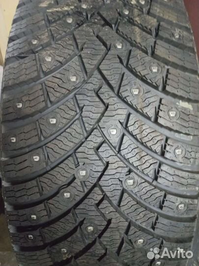 Pirelli Ice Zero 2 245/45 R19 и 275/40 R19 105T