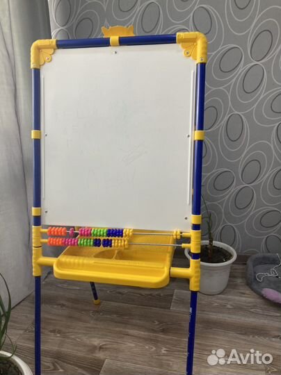 Магнитная доска-мольберт-двухсторонняя