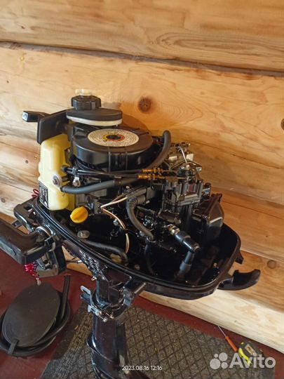 Лодочный мотор 5 л с 4 тактный2012г.в