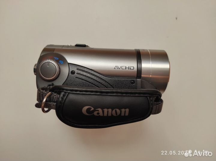 Цифровая видеокамера Canon HF100
