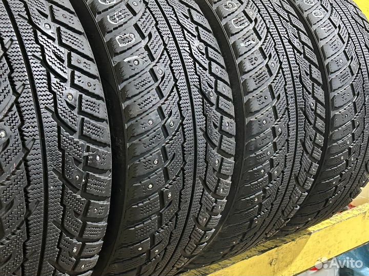 Kumho I'Zen RV Stud KC16 235/55 R17 103T