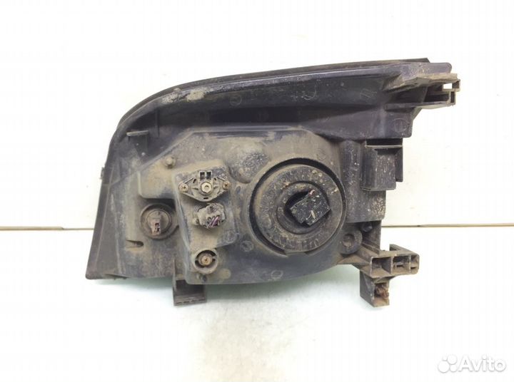 Фара Nissan X-Trail T30 (2001-2006)