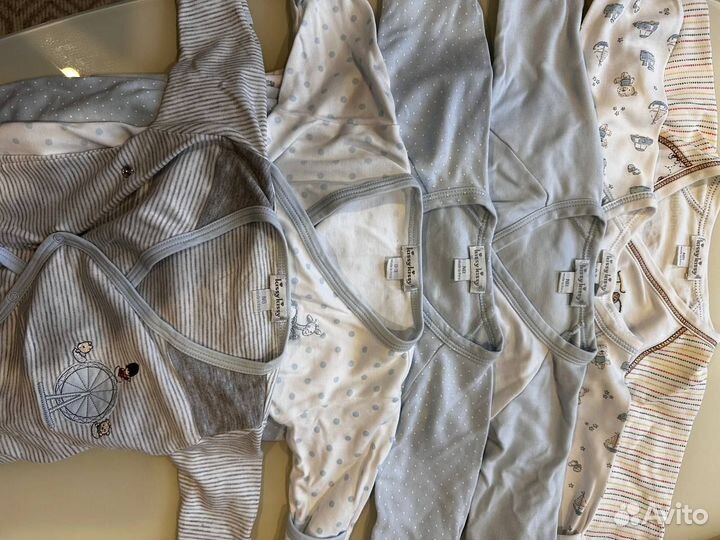 Пакет фирменных вещей на новорожденного