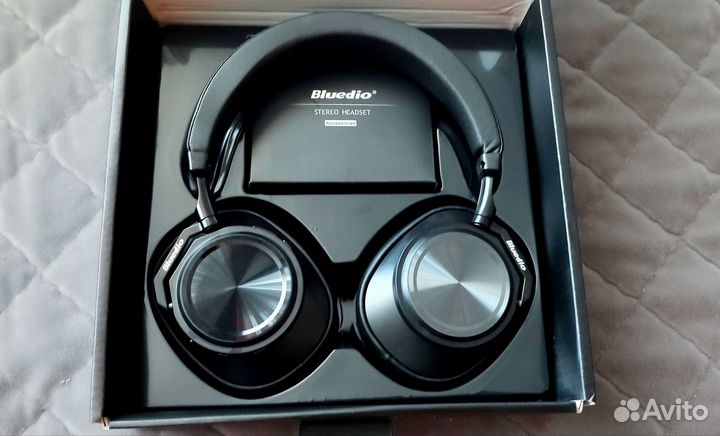 Крутые беспроводные наушники Bluedio T7+