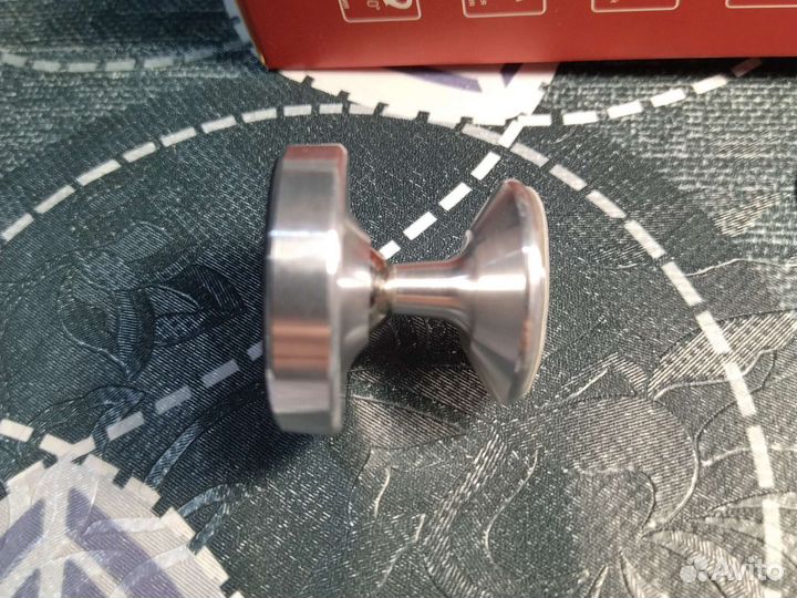 Магнитный держатель для телефона