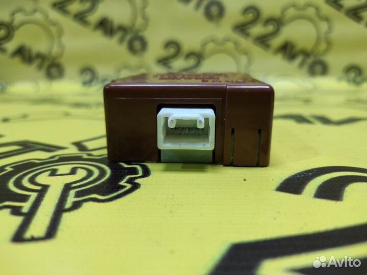 Блок управления дверьми Toyota Harrier GSU30 2grfe