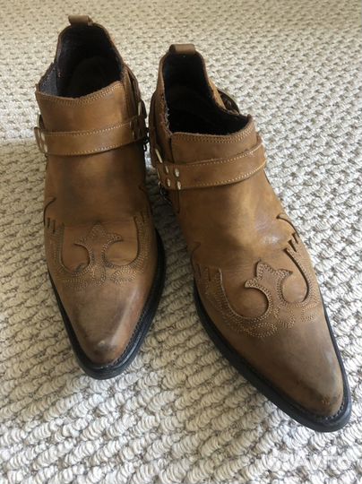 Ботинки казаки 38 Esprit