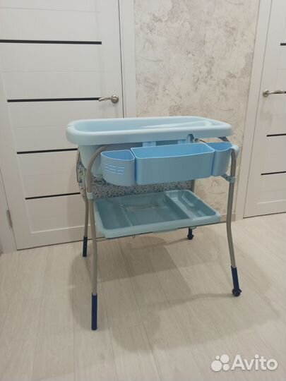 Пеленальный столик с ванночкой
