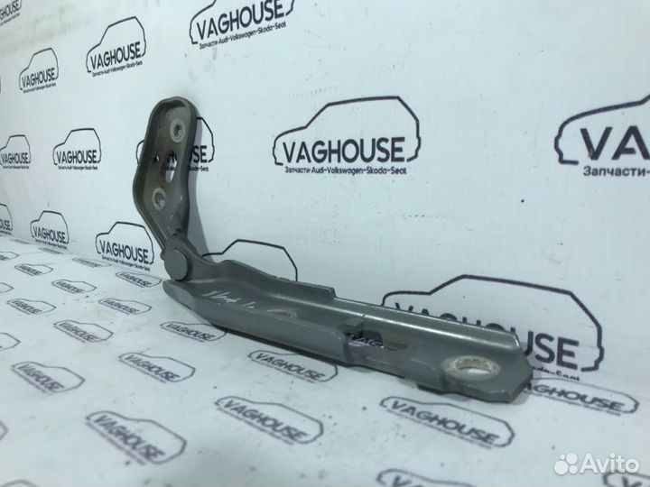 Петля капота передняя правая Audi A6 C6 3.2 BYU