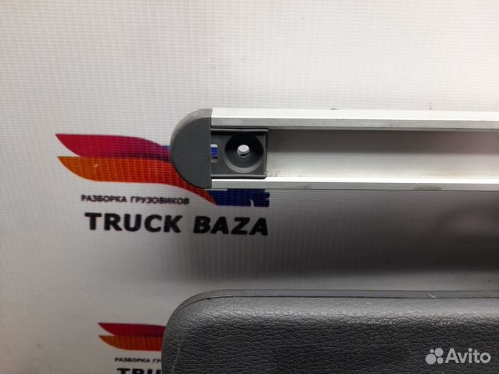 Козырек солнцезащитный боковой левый