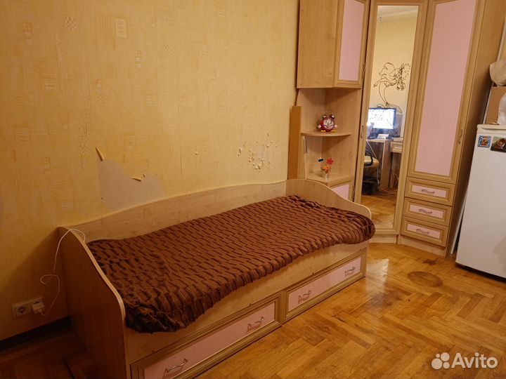 Мебель в комнату для девочки
