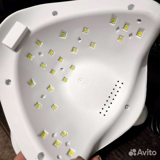 Лампа для ногтей