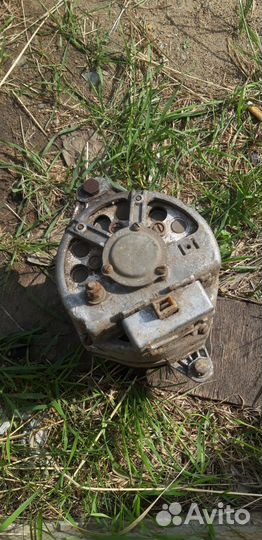 Продам генератор на москвич