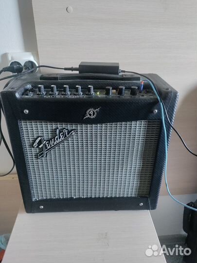 Гитарный комбоусилитель fender Mustang