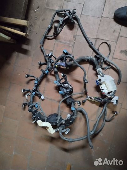 На двигатель 3uz fe все что на фото продам