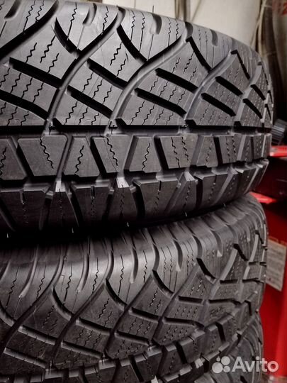 Michelin Latitude Cross 225/75 R16