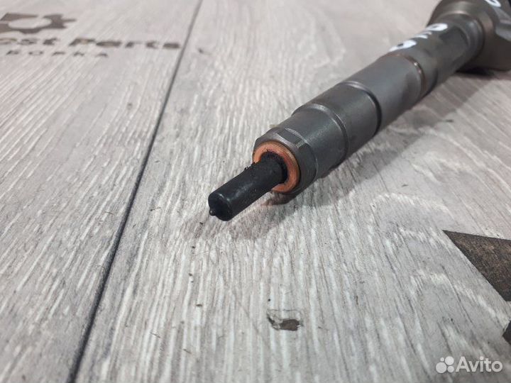 Форсунка дизельная электрическая Volkswagen Passat